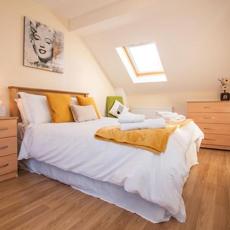 Cowley Spacious Flat With Parking, Oxford Dış mekan fotoğraf
