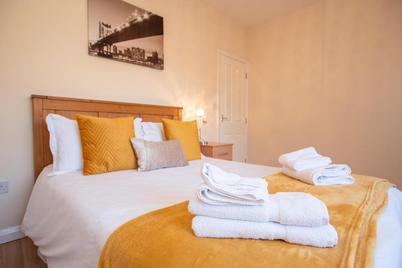 Cowley Spacious Flat With Parking, Oxford Dış mekan fotoğraf