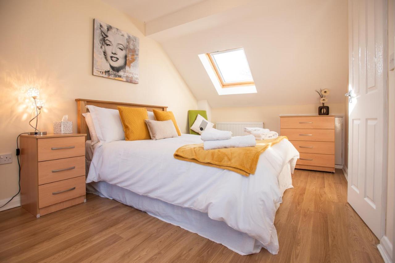 Cowley Spacious Flat With Parking, Oxford Dış mekan fotoğraf