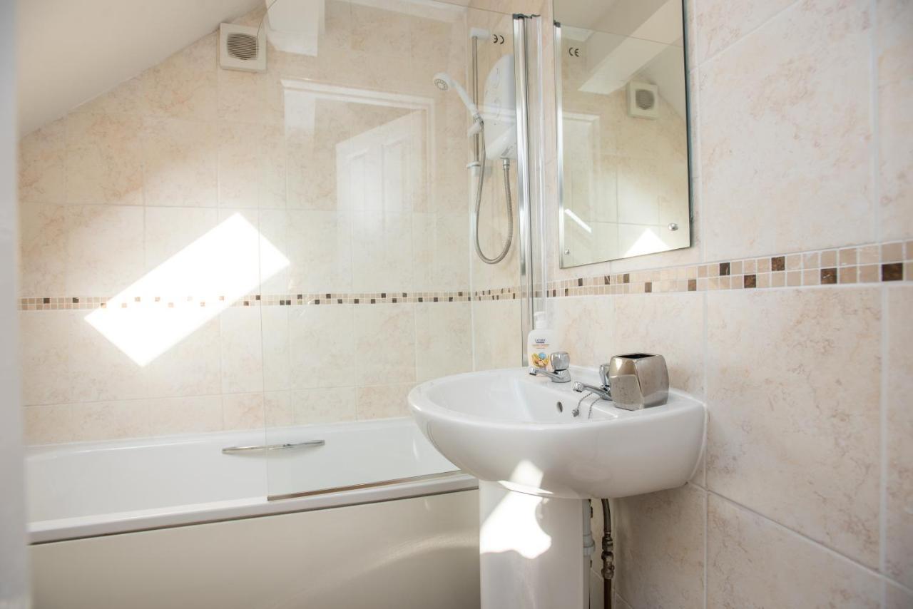 Cowley Spacious Flat With Parking, Oxford Dış mekan fotoğraf