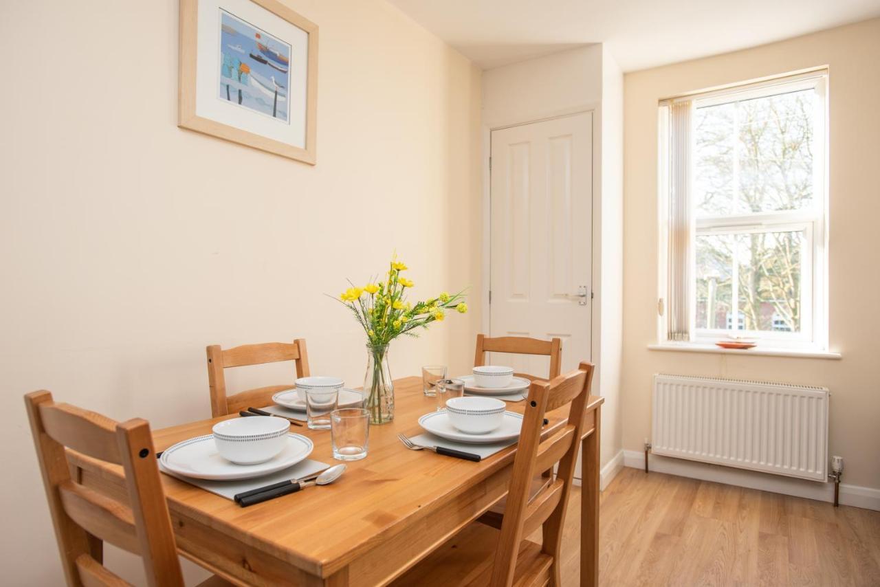 Cowley Spacious Flat With Parking, Oxford Dış mekan fotoğraf