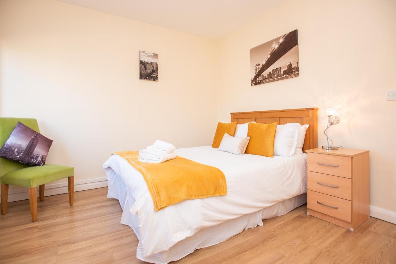 Cowley Spacious Flat With Parking, Oxford Dış mekan fotoğraf